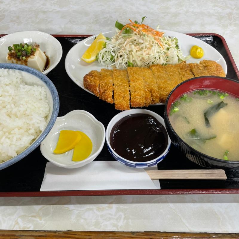 とんかつ定食(福美食堂)