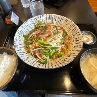 ニラレバー炒め定食