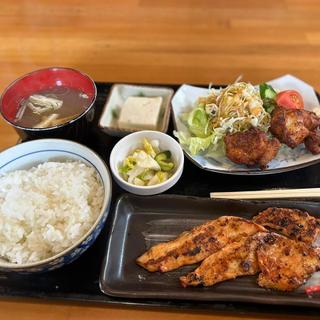マグロ味噌焼きと唐揚げ定食