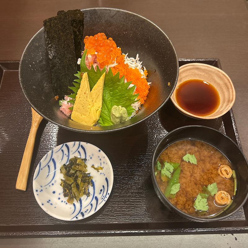 贅沢ねぎトロ海鮮丼(博多っ子 樹モール店)