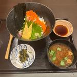 贅沢ねぎトロ海鮮丼