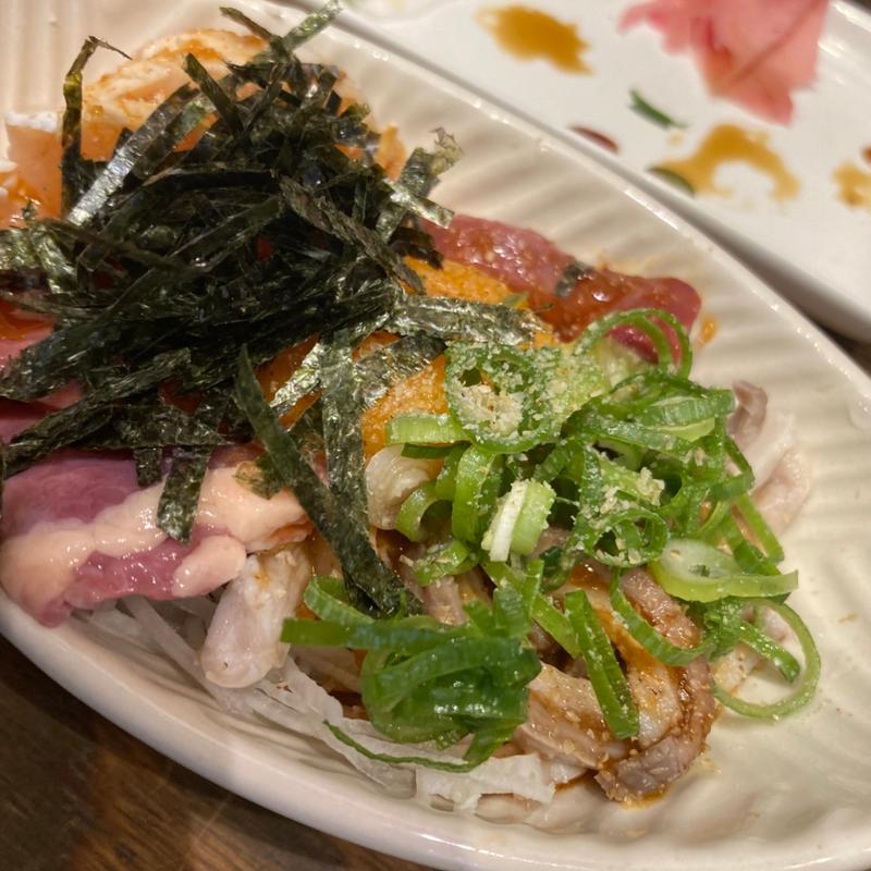 MIXまぜホルモン刺し(立ち呑み 本まぐろ大船団)