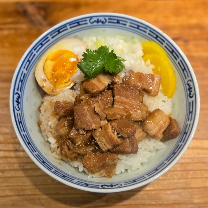 魯肉飯(楽関記)