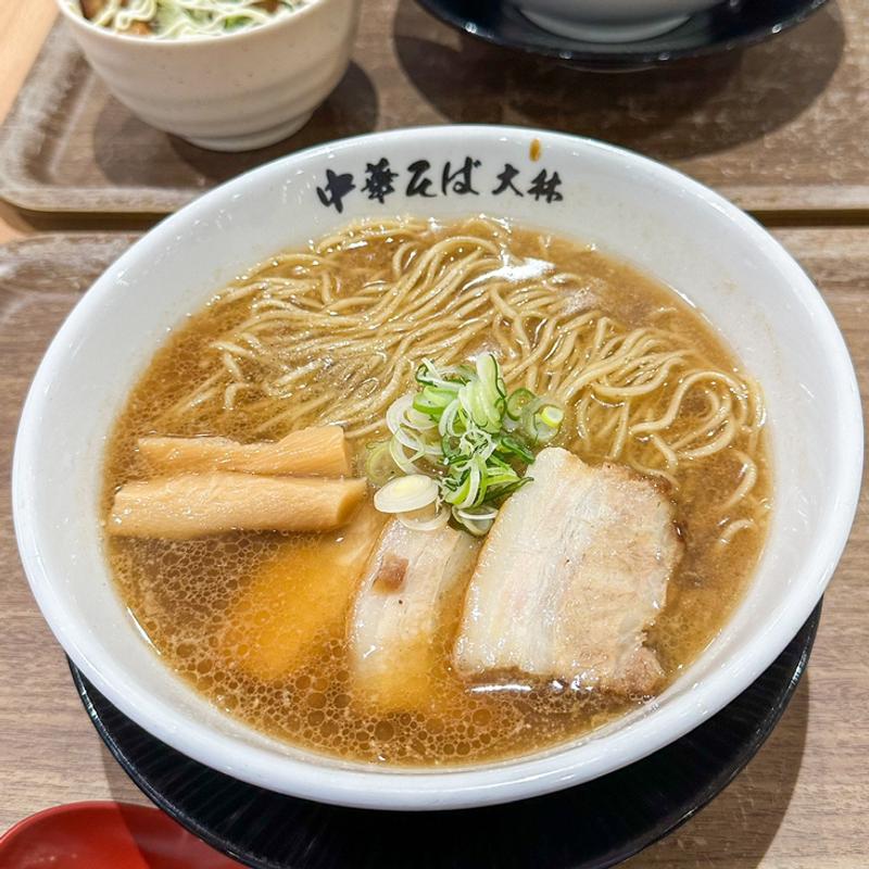 醤油ラーメン(中華そば大林 中川原店)