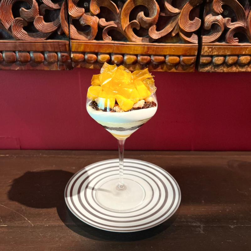 宮崎マンゴー 珈琲 パフェ(ザ・ガーデン・プレイス 蘇州園)