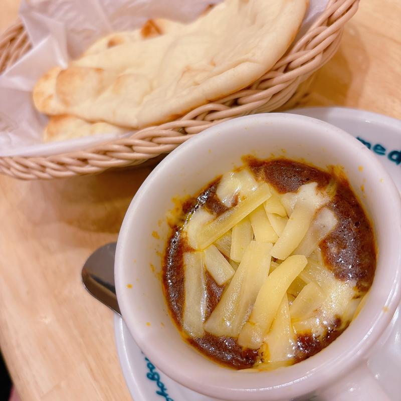 チーズカリーとナン(コメダ珈琲店 グランエミオ所沢店)