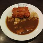 塩豚角煮ジンジャーカレー プラスパリパリチキン