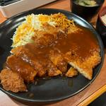 大判とんかつ定食(焼肉まるしま 本店)