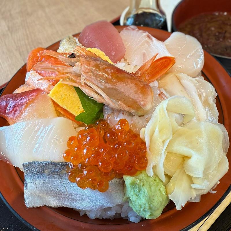 女川丼 大盛り(お魚いちば おかせい)