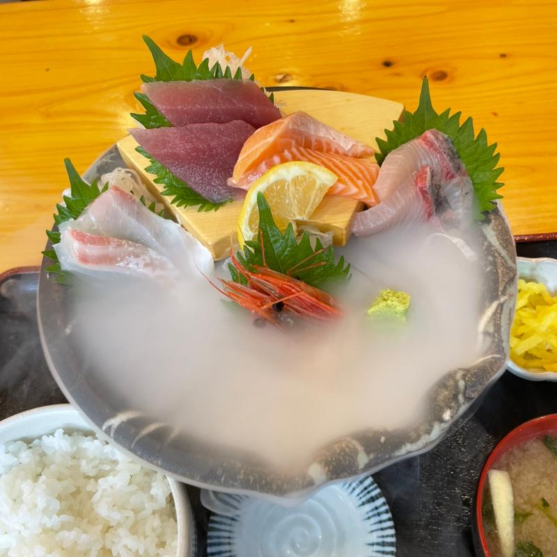 刺身定食(トロ匠)