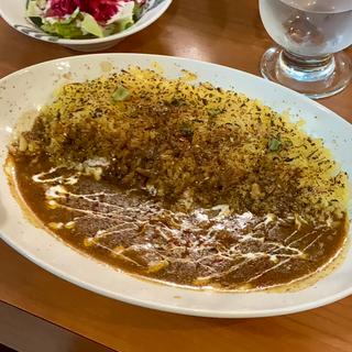 本日のカレー 辛さ★★★ 量®️