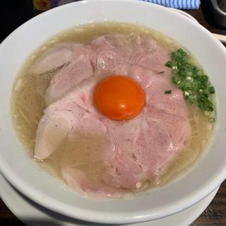 卵黄入りラーメン