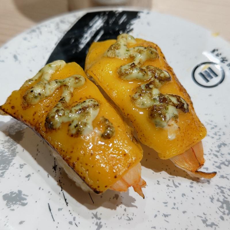 えびバジルチーズ炙り(回転寿司みさき イオンフードスタイル港南台店)