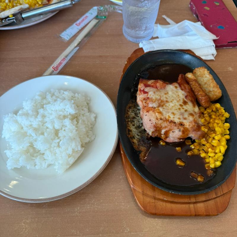 柔らかチキンのチーズ焼き　ラージライス(サイゼリヤ ベルクスモール足立花畑店)