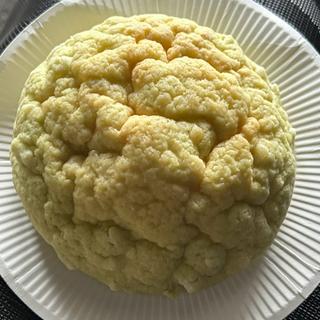 国産小麦クラウンメロンパン(ライフ出屋敷店)