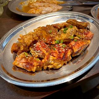 国産牛アバラ(炭火とんちゃん 八太郎)