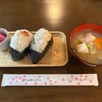 はなの梅、大葉胡麻しらす、豚汁