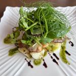 本日の鮮魚と牡蠣と海老のポアレ モデナ産12年バルサミコ酢とともに(ピュ センプレ （piu sempre）)