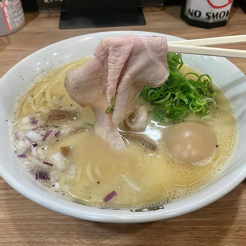 背脂鶏白湯 醤油(麺屋丈六 キーノ和歌山)