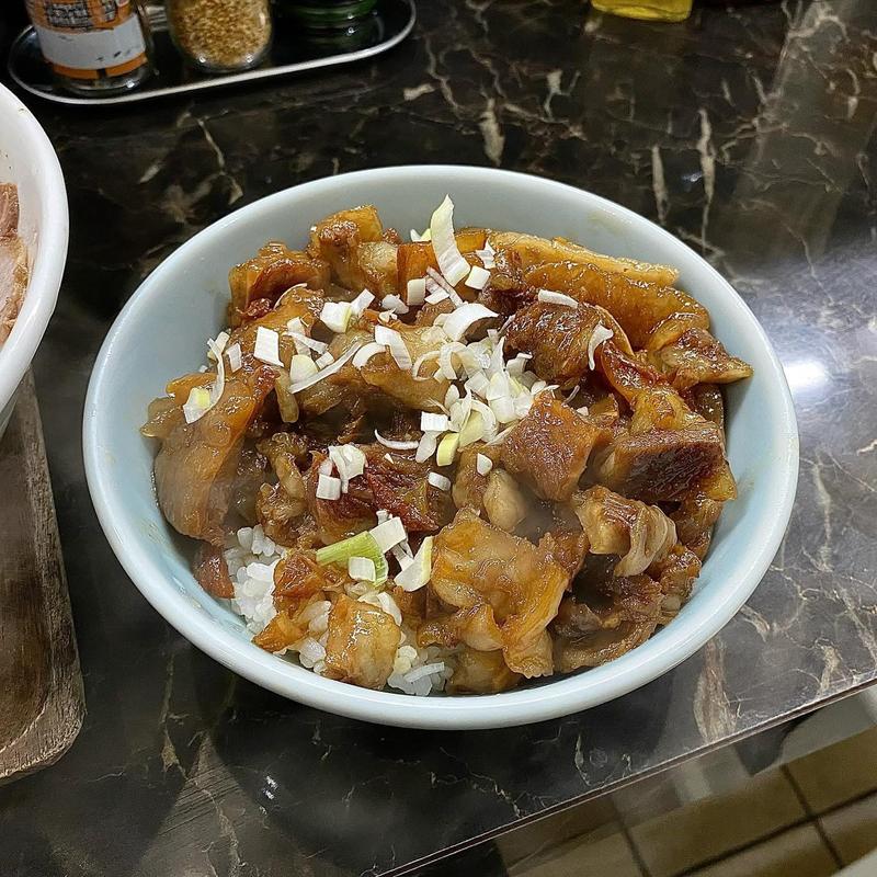 牛すじ丼(群青 )