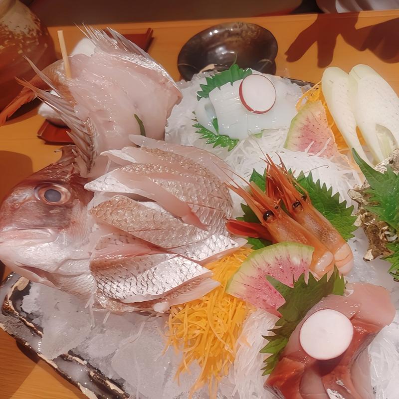 佐渡沖お造り盛合せ(新潟・佐渡の旬と地酒のど黒のあくび 上野御徒町)