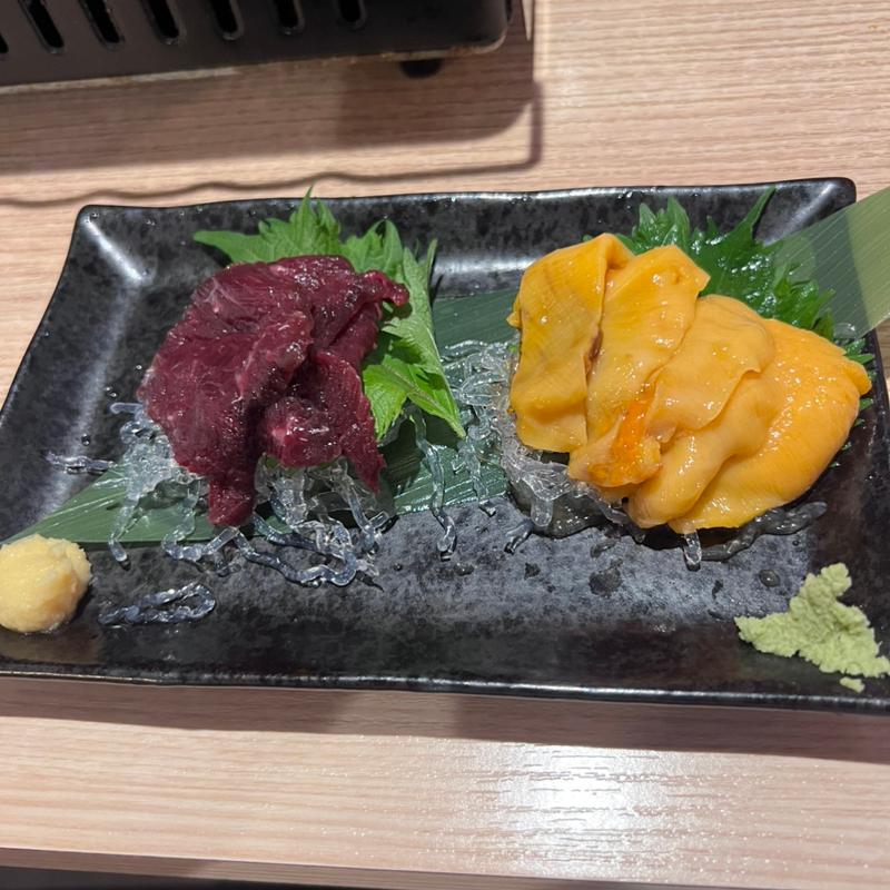 クジラとホヤの刺身(ほや＆純米酒場 まぼ屋 仙台駅前店)