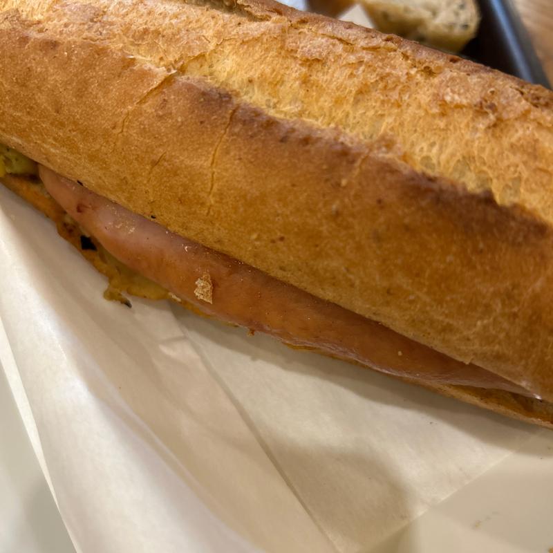 ヴィーナソーセージ 石窯フィローネ(スターバックスコーヒー 札幌パルコ店)