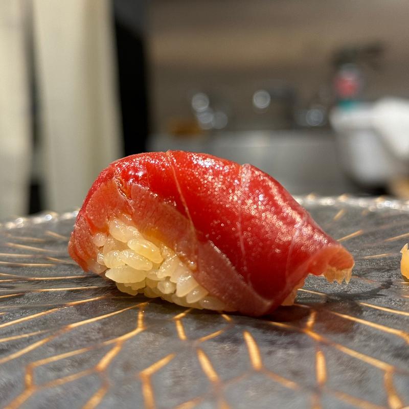 赤身漬け(鮨 極 はなれ)