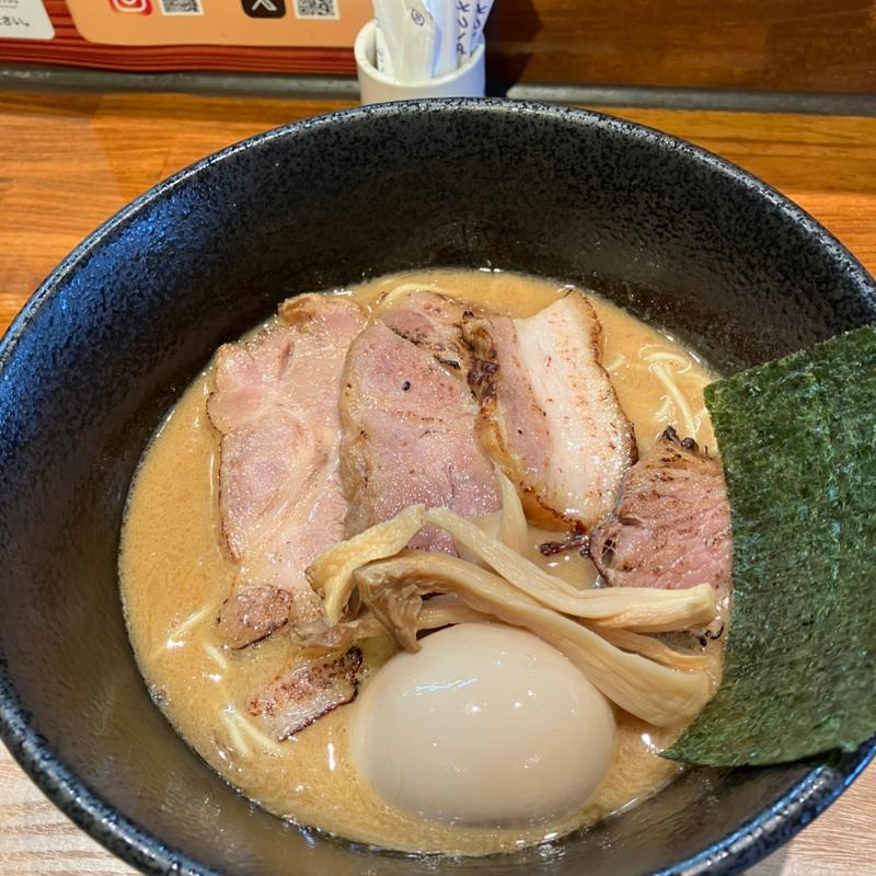 特製煮干豚骨ラーメン(煮干そばHIMAWARI)