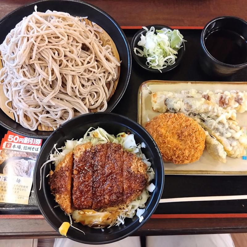 ざる特盛り(小木曽製粉所 金沢新神田店)