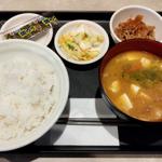 豚汁朝定食(ミニ牛皿)