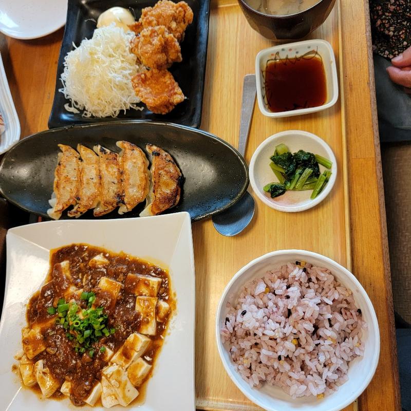 焼餃子と若鶏の唐揚げと麻婆豆富セット(和食れすとらん天狗 西台駅前店)