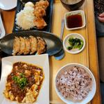 焼餃子と若鶏の唐揚げと麻婆豆富セット(和食れすとらん天狗 西台駅前店)