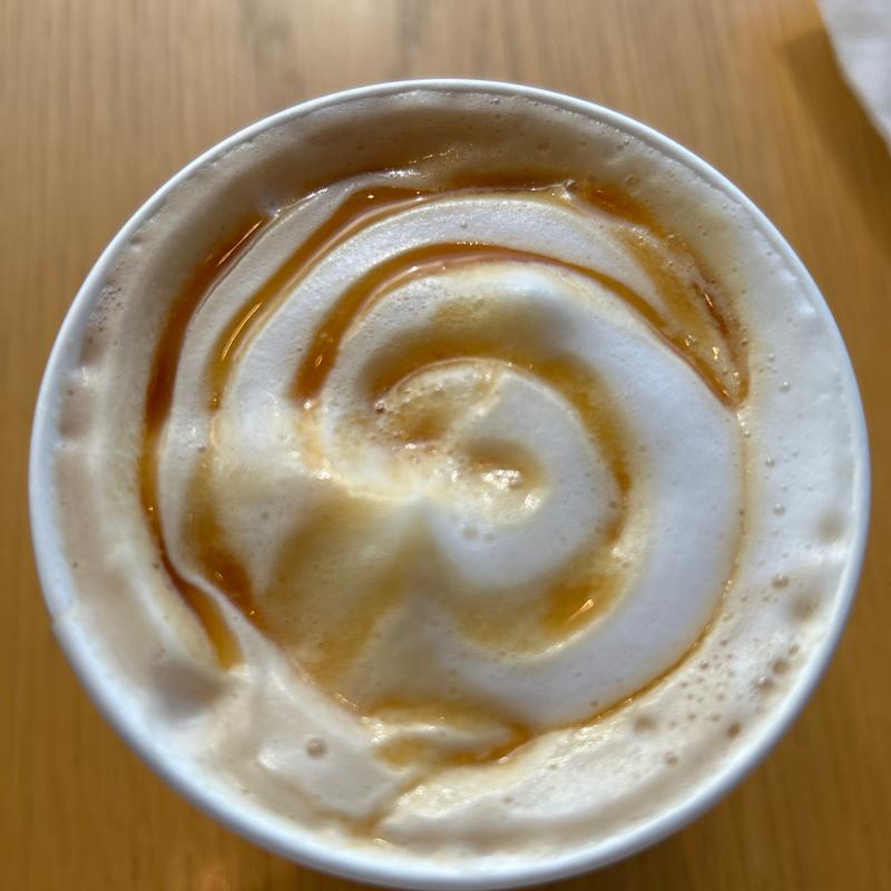 カフェミスト ブラウンシュガー、キャラメルソーストッピング(スターバックスコーヒー 札幌パルコ店)