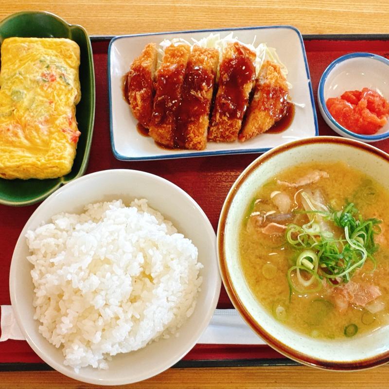 とんかつ、玉子焼、明太子、豚汁、ご飯(大)(羽曳野食堂)