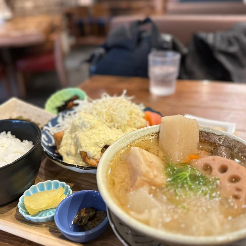 チキン南蛮　豚汁(農家ごはん つかだ食堂 武蔵小杉店)