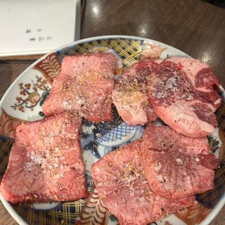 黒タン盛り合わせ贅沢三昧(生ホルモン処 京洛 にくぷく)