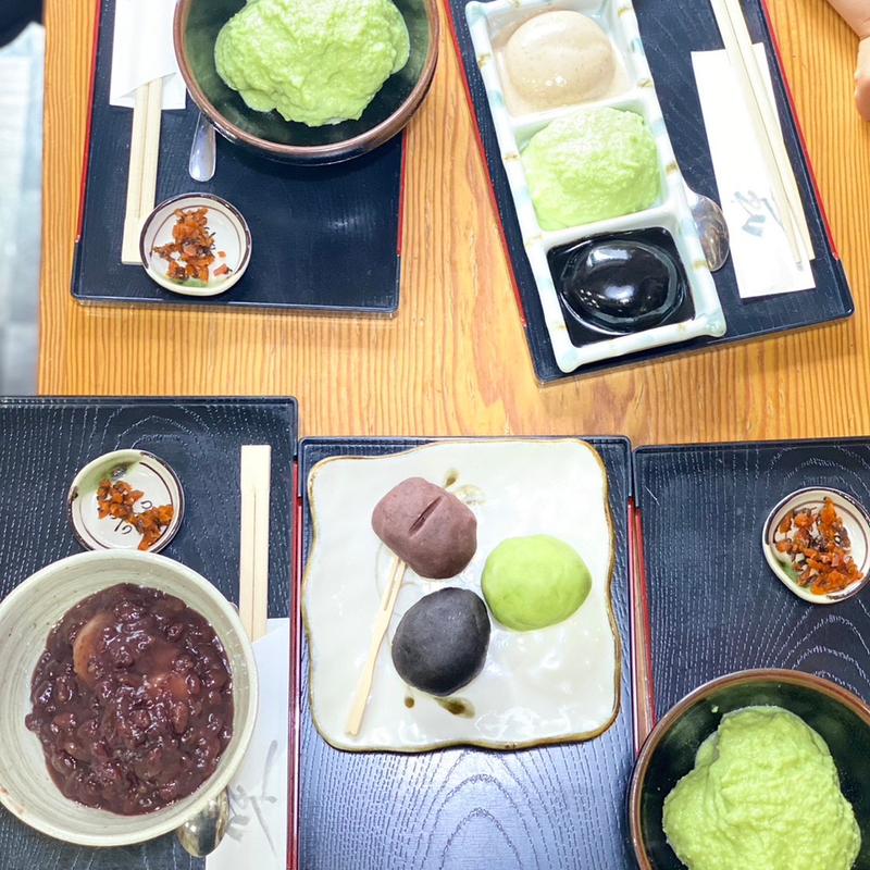 (村上屋餅店 （むらかみやもちてん）)