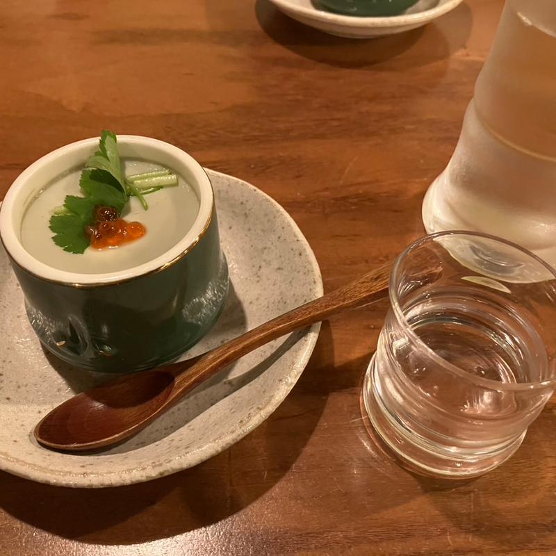 竹炭の茶碗蒸し(酒場 晩葡)