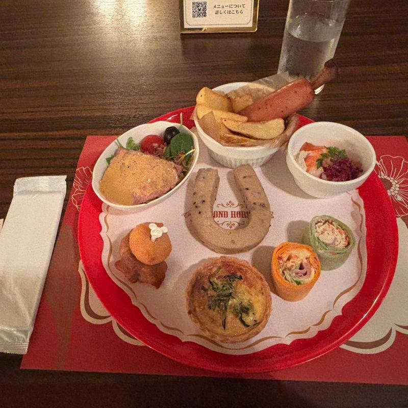 ディナーメニュー（メインディッシュ）(東京ディズニーランド　ザ・ダイヤモンドホースシュー)