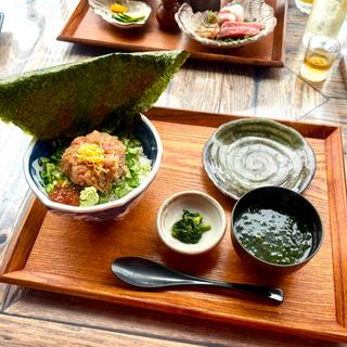 小屋のまかない丼