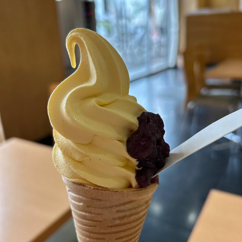 カスタードあずきソフトクリーム(三八菓舗 本社店)