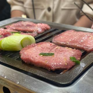 上タン
