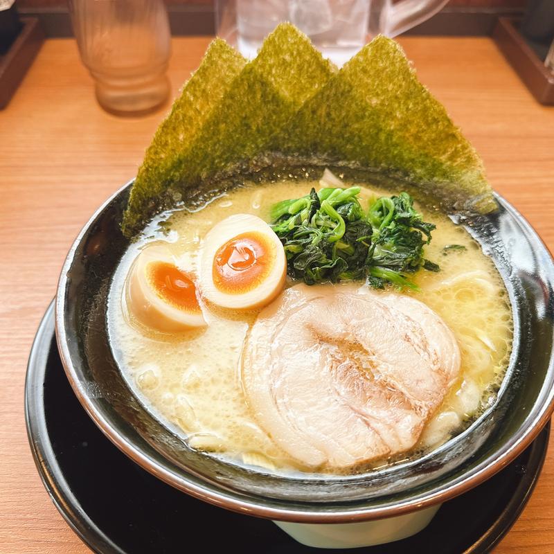 ラーメン(横浜家系ラーメン 壱角家 小山雨ヶ谷店)