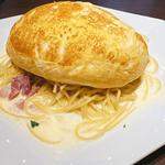 ふわふわスフレ卵とミモレットの濃厚カルボナーラ