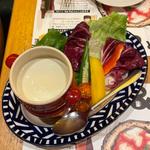 彩り野菜の"バーニャカウダ"