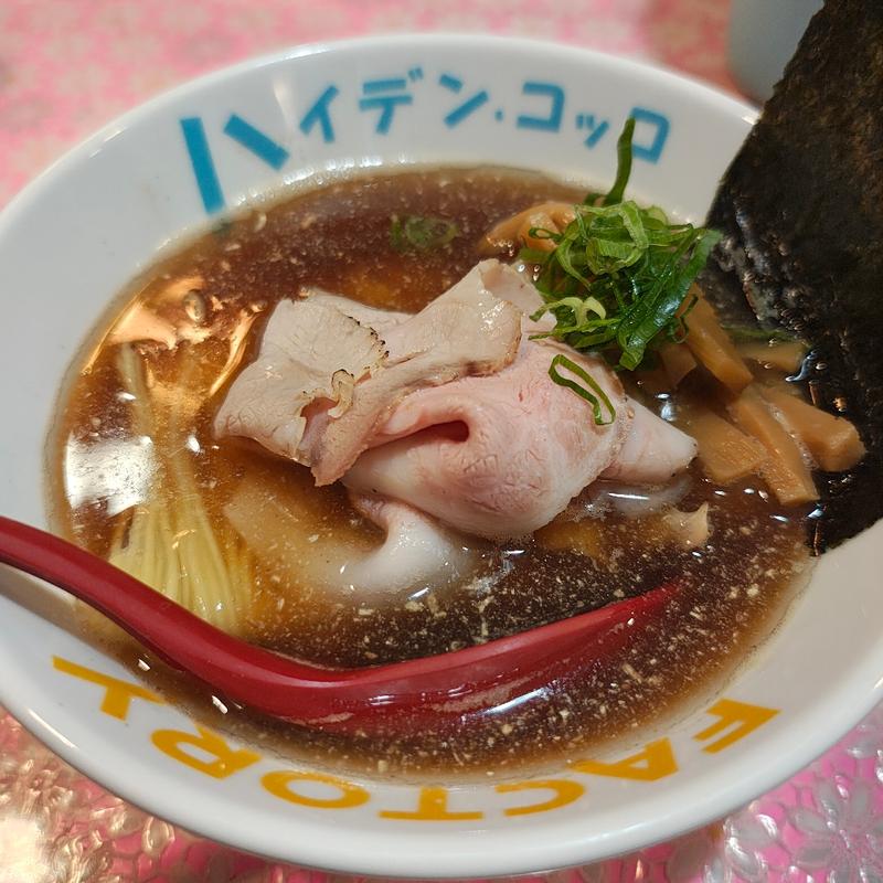 凛々しい鮮魚太刀魚×太刀魚節汐中華ソバ(らーめん凛々)