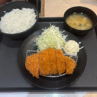 ロースかつ定食