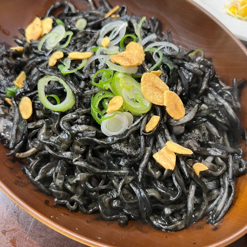 イカ墨焼きそば(がんじゅう堂 )