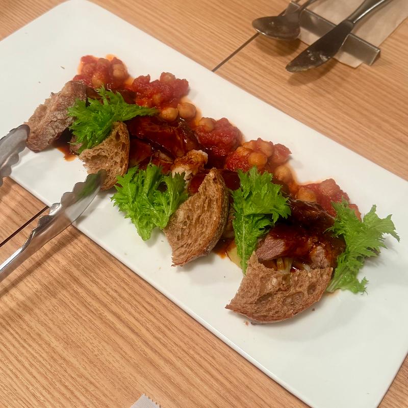 イベリコ豚グリル　デミグラスとガルバンゾのラグーソース  (ブルーオーシャングリル )